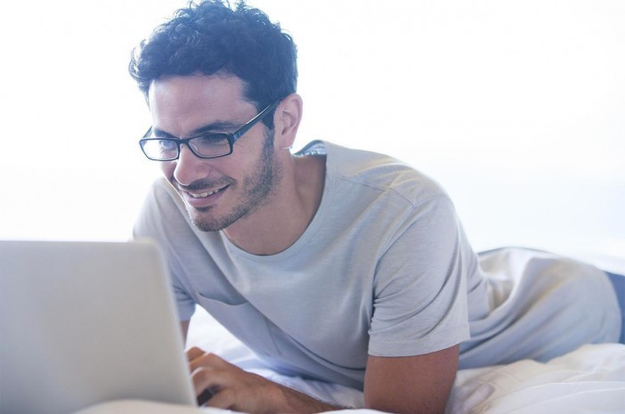 Rencontre homosexuelle en ligne : comment choisir le bon service ?